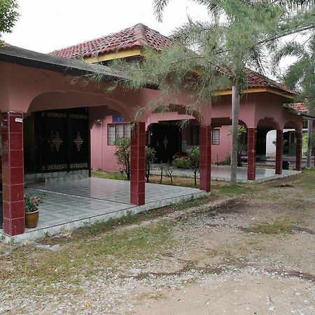 D Kuala Resort Pasir Puteh Extérieur photo